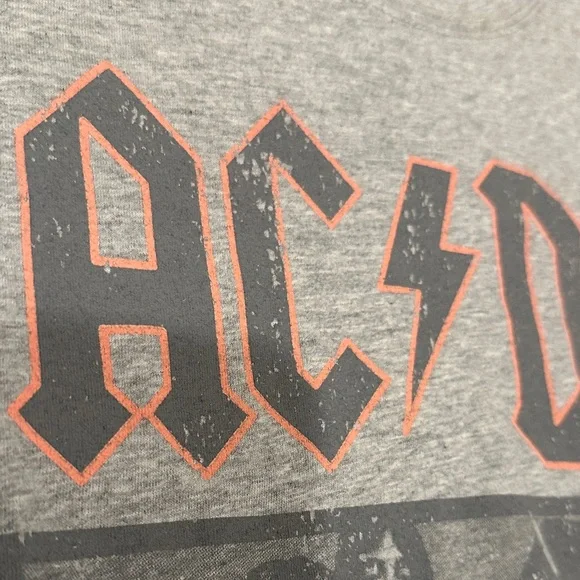 *last chance* AC/DC Gray Graphic T-Shirt - Picture 2 of 13